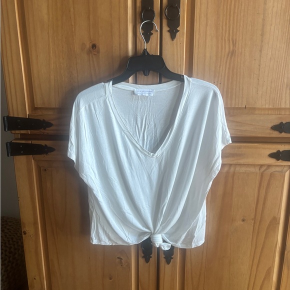 White V-Neck Short Sleeve Top - Picture 1 of 3